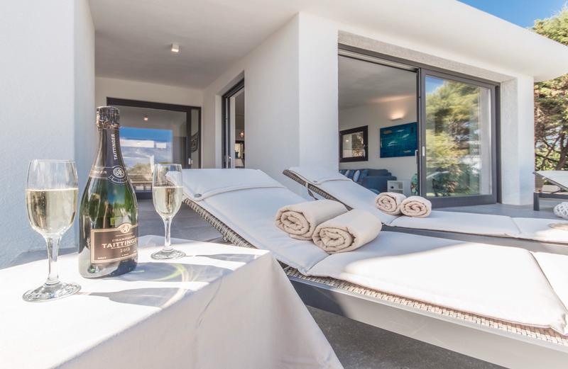 Villa Grey Lux